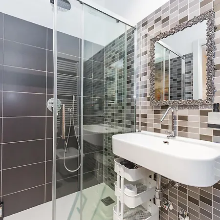 Republic Luxury Loft דירה *